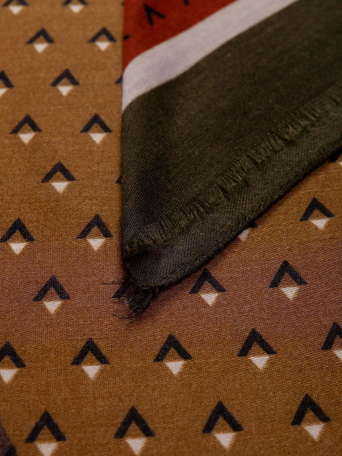 Палантин LABBRA LG33-272-15 зеленый - купить 4990