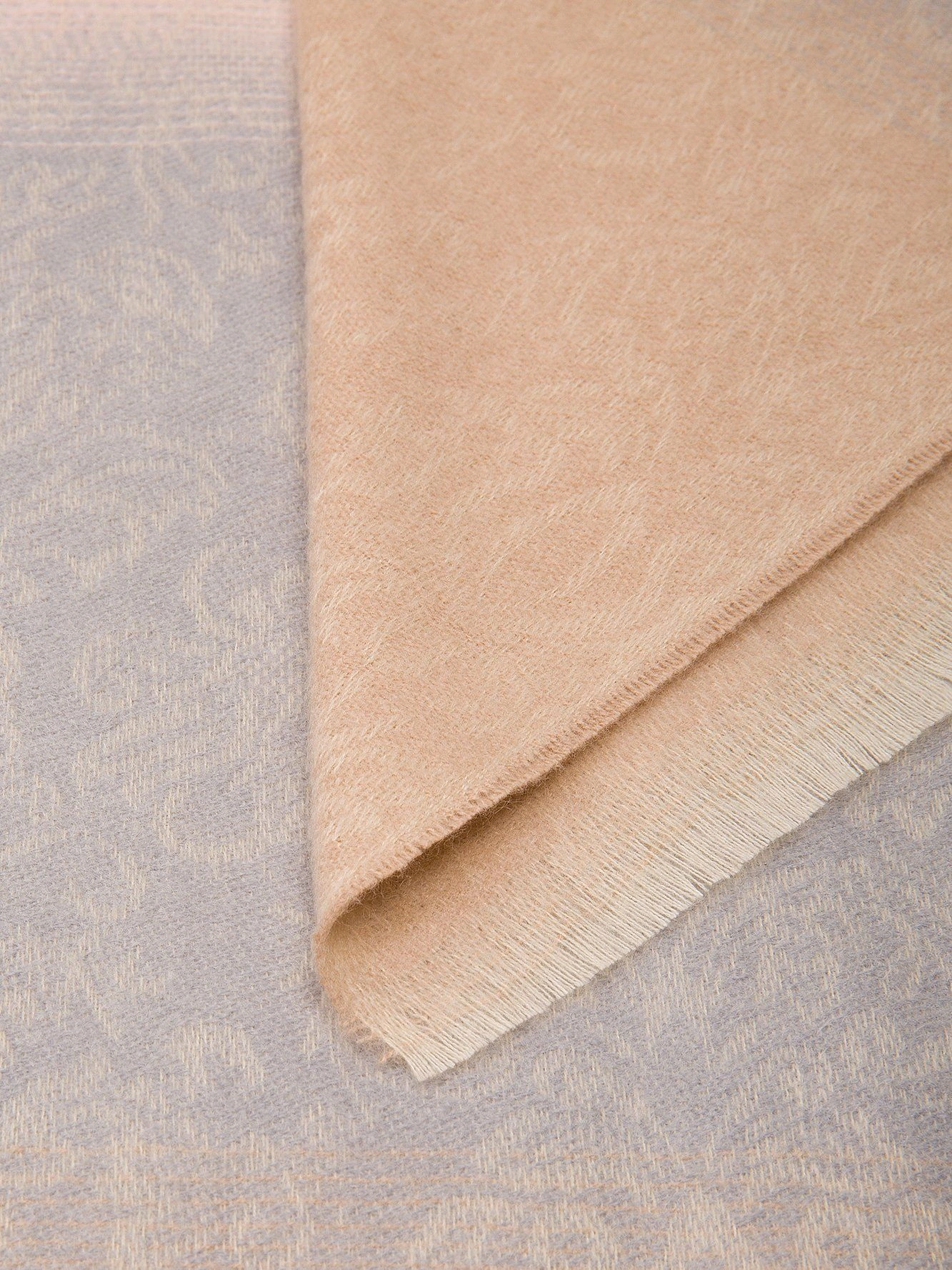 Палантин LABBRA LDB72-307-03 бежевый - купить 4990