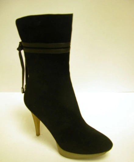 Сапоги MILANA 102006-4-2102 черный - купить 1990