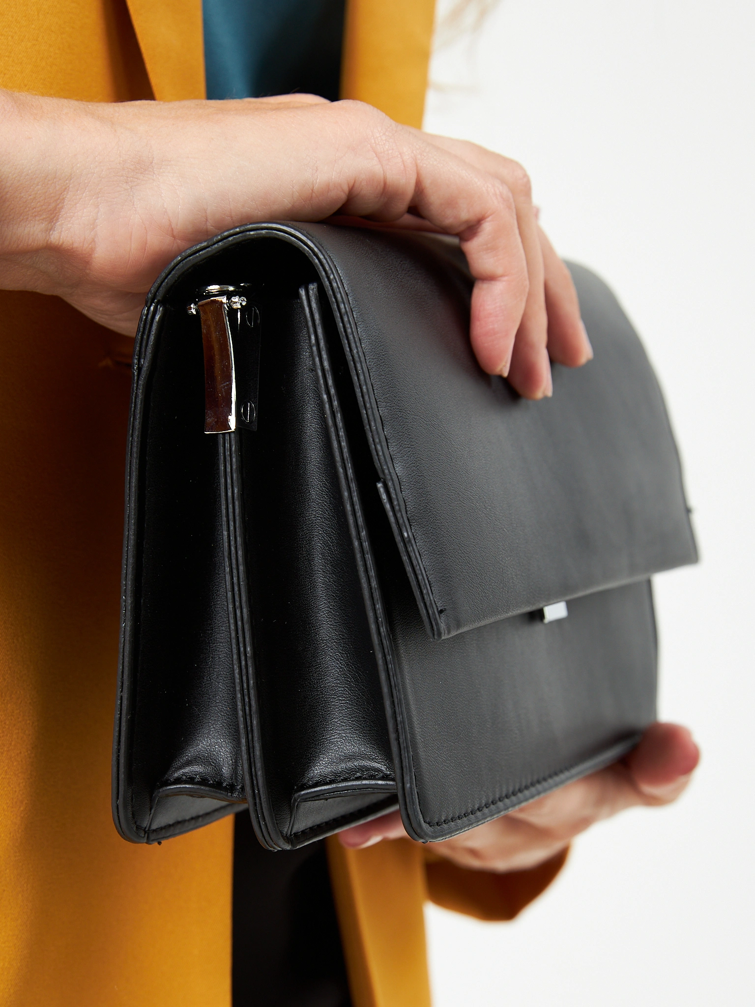 Сумка DDA CR-2110BK черный - купить 3090